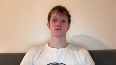 Snapshot of cube93 chatting on December 2025 02:43:02 PM cube93 online show from December 2025 02:43:02 PM