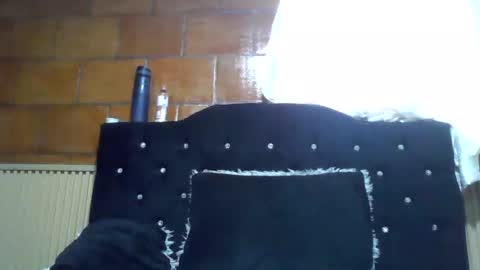 Aronn Cruz online show from November 2025 01:01:02 PM