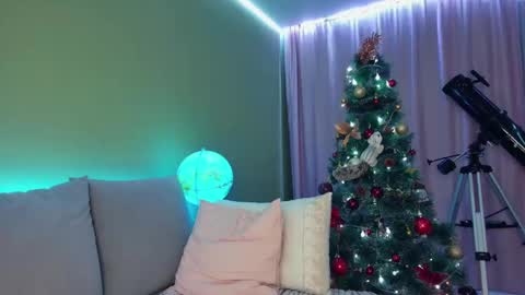 Snapshot of cuddle_kitten chatting on January 2025 03:24:02 PM Alexia online show from January 2025 03:24:02 PM