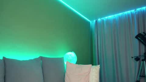 Snapshot of cuddle_kitten chatting on January 2025 02:19:02 PM Alexia online show from January 2025 02:19:02 PM