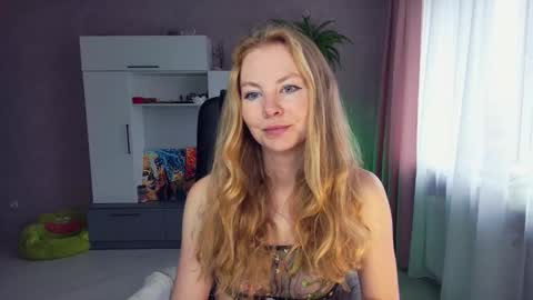 Snapshot of cuddle_kitten chatting on October 2025 06:47:01 AM Alexia online show from October 2025 06:47:01 AM