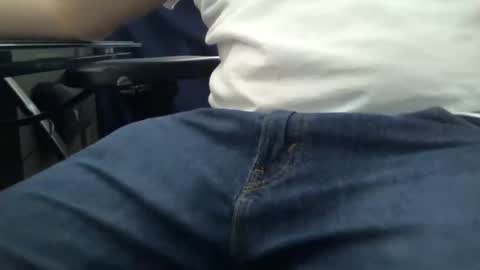 Snapshot of cuddlebeardeluxe chatting on November 2025 07:02:02 PM cuddlebeardeluxe online show from November 2025 07:02:02 PM