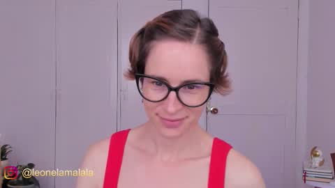 Leonela online show from October 2025 05:47:01 PM