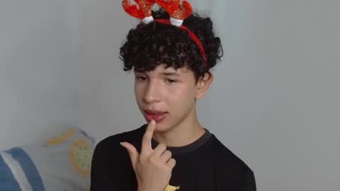 Cuddly online show from December 2024 05:21:02 PM