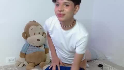 Cuddly online show from October 2025 09:45:01 PM