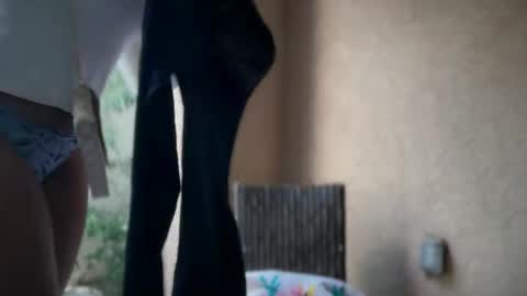 Snapshot of cum2charmxx chatting on November 2025 06:30:01 PM cum2charmxx online show from November 2025 06:30:01 PM