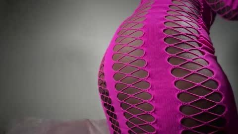 Snapshot of cum2charmxx chatting on November 2025 03:34:01 PM cum2charmxx online show from November 2025 03:34:01 PM