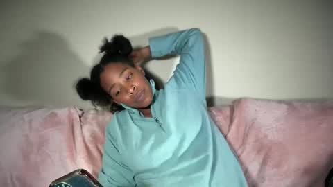 Snapshot of cum2charmxx chatting on November 2025 08:59:02 AM cum2charmxx online show from November 2025 08:59:02 AM