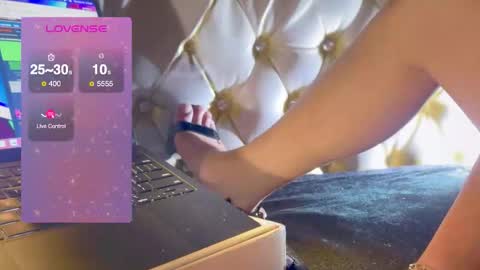 im KIM new girl to spoil online show from September 2025 05:23:01 PM