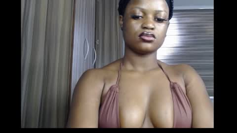 Snapshot of cum_ebony_petitxx chatting on October 2025 07:50:02 AM cath online show from October 2025 07:50:02 AM