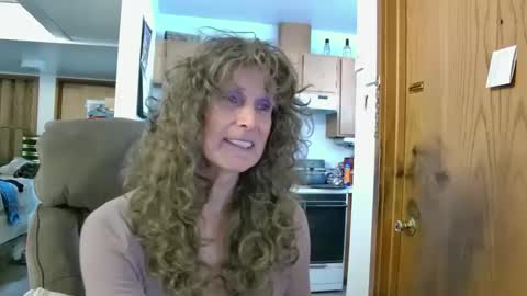 Snapshot of cumfornikki chatting on January 2025 04:46:01 PM Nikki online show from January 2025 04:46:01 PM