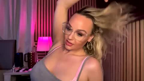 cumguzzlingskank online show from April 2026 12:08:01 AM