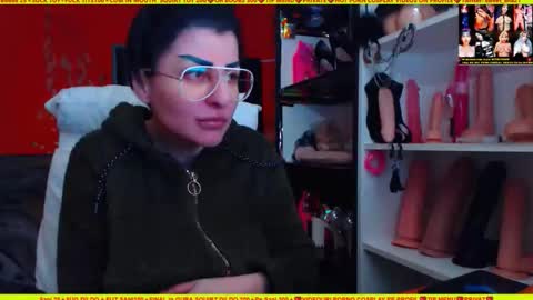 cuminmenowbby online show from December 2025 02:46:02 PM