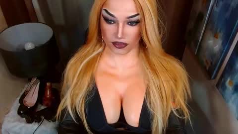 Snapshot of cumoffun chatting on December 2025 07:14:02 AM Cattaleya online show from December 2025 07:14:02 AM