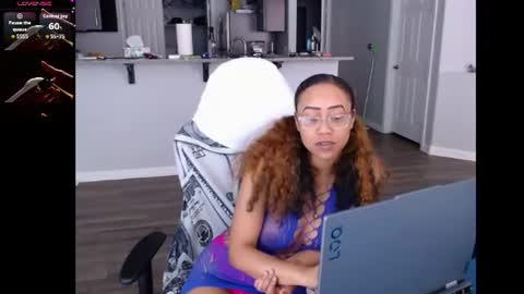 Snapshot of cumplzqueen chatting on June 2026 07:01:01 PM Nia Reese online show from June 2026 07:01:01 PM