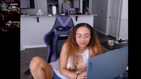 Snapshot of cumplzqueen chatting on July 2026 08:44:01 PM Nia Reese online show from July 2026 08:44:01 PM