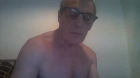 Snapshot of cumseeme002 chatting on January 2026 01:59:02 PM Alan online show from January 2026 01:59:02 PM