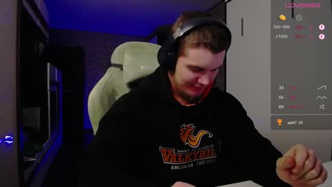 Snapshot of cumzan_ chatting on December 2024 10:30:01 PM Tarzan online show from December 2024 10:30:01 PM