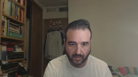 curiosillo1983 online show from October 2025 05:22:01 PM