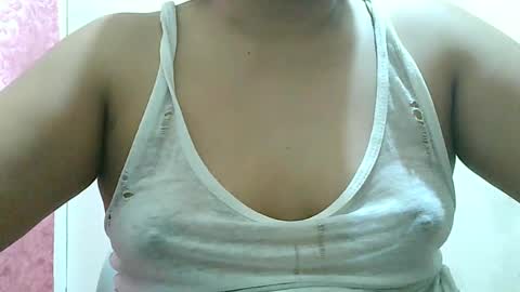 Snapshot of curious_girl247 chatting on January 2025 08:28:01 PM curious_girl247 online show from January 2025 08:28:01 PM