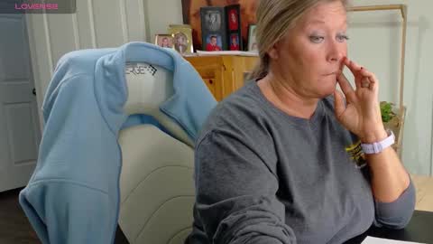 curious couple online show from December 2025 06:25:02 PM