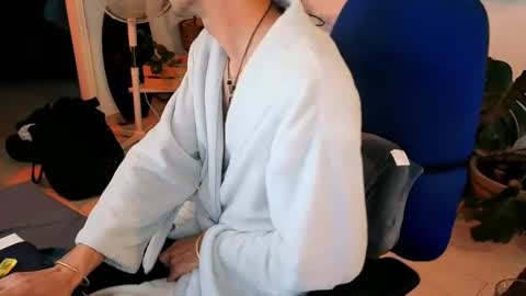curiousgenie online show from May 2026 03:00:01 AM