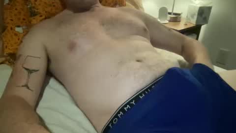 Snapshot of curiousmax18 chatting on December 2024 09:17:01 PM Maxx online show from December 2024 09:17:01 PM