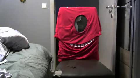 Snapshot of curlyfurly chatting on December 2025 05:31:02 PM curlyfurly online show from December 2025 05:31:02 PM