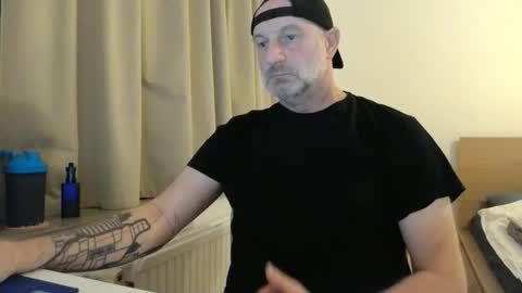 Curman85 online show from October 2025 10:40:02 PM