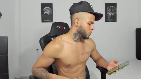 Snapshot of curtis_blake chatting on October 2025 06:06:01 PM curtis_blake online show from October 2025 06:06:01 PM