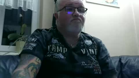 Snapshot of curtus14 chatting on January 2026 09:06:02 PM curtus14 online show from January 2026 09:06:02 PM