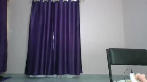 Snapshot of curvy_essie chatting on February 2025 09:14:02 AM Essie online show from February 2025 09:14:02 AM