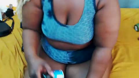 Snapshot of curvydarkfatass chatting on June 2026 12:44:02 PM curvydarkfatass online show from June 2026 12:44:02 PM