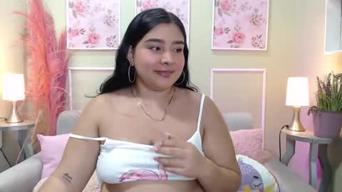 Zoe  online show from October 2025 02:36:02 AM