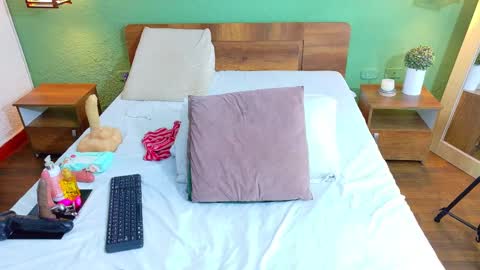 Danna online show from February 2025 08:25:01 PM