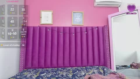 Snapshot of curvyhomebebe chatting on December 2025 02:50:02 AM curvyhomebebe online show from December 2025 02:50:02 AM