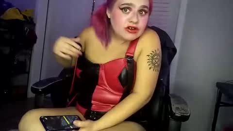 Snapshot of curvylucifinaxxx chatting on December 2024 05:49:02 AM Lucifina ganja kittens online show from December 2024 05:49:02 AM