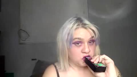 Snapshot of curvylucifinaxxx chatting on February 2025 04:36:02 AM Lucifina ganja kittens online show from February 2025 04:36:02 AM