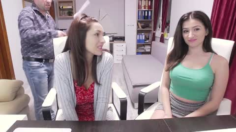  and follow twittercute00kiara2 online show from December 2024 08:57:02 AM