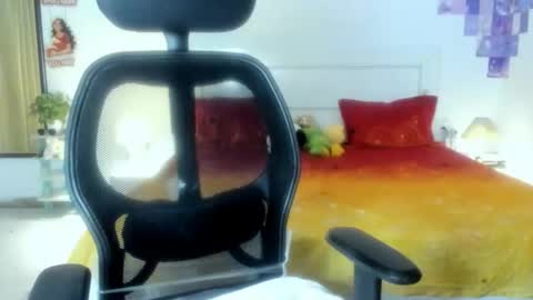 Snapshot of cute_alishaa chatting on April 2026 02:40:02 PM Alisha online show from April 2026 02:40:02 PM