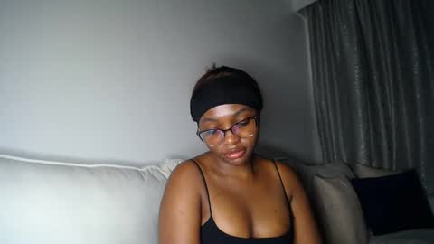 Liya online show from April 2026 05:59:01 PM