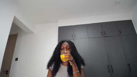 Liya online show from May 2026 06:27:02 PM