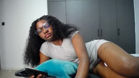 Liya online show from May 2026 05:53:02 PM