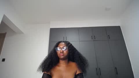 Liya online show from May 2026 07:41:02 PM
