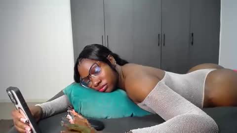 Liya online show from May 2026 12:05:01 AM