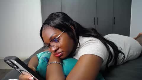 Liya online show from May 2026 12:10:02 PM