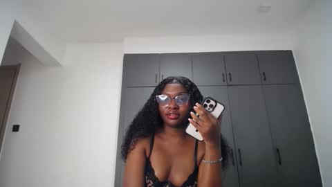 Liya online show from May 2026 09:01:02 PM