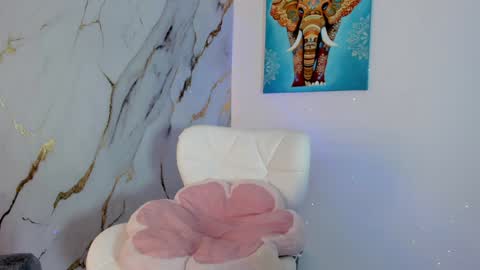          online show from January 2025 04:07:02 AM