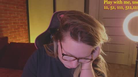 Everyday stream in the same time online show from December 2024 01:28:01 AM