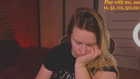 Everyday stream in the same time online show from February 2025 01:38:01 AM